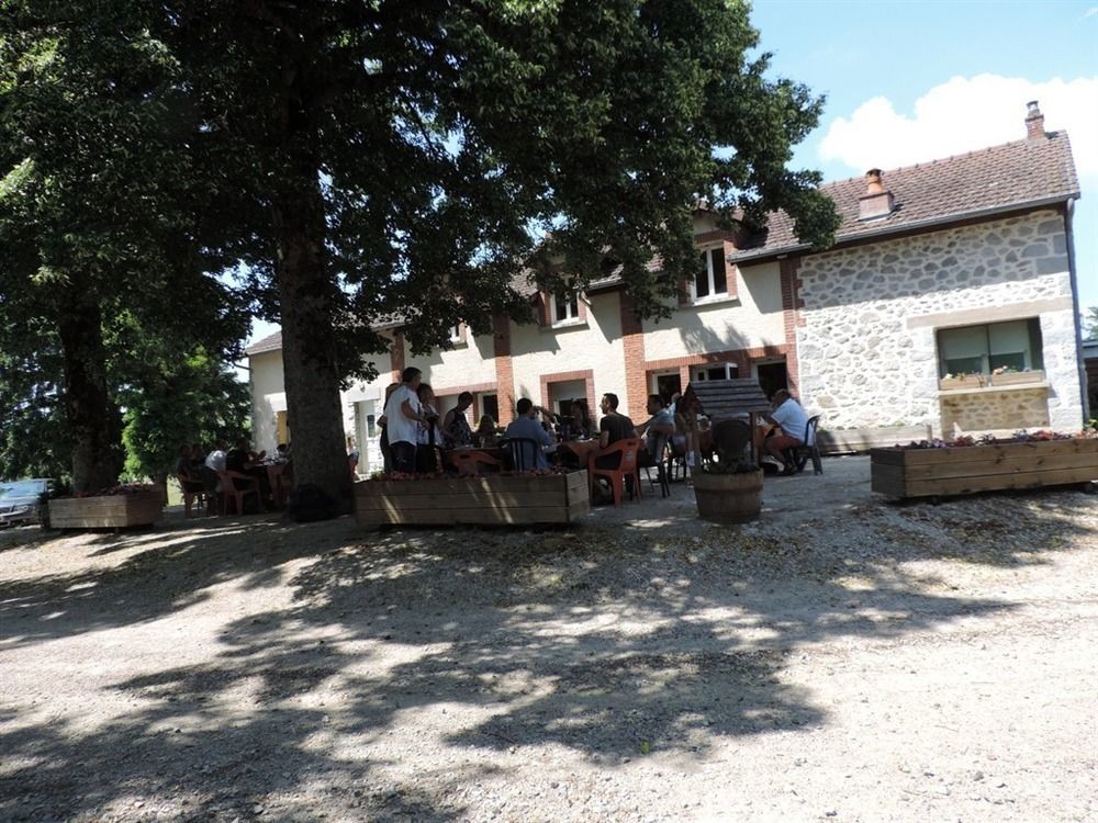 Auberge De La Normandie Junhac Exterior photo